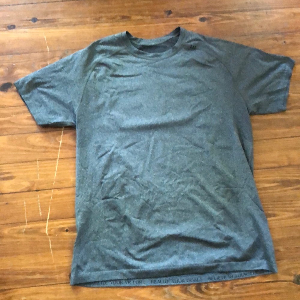 Lululemon metal vent tech T-shirt